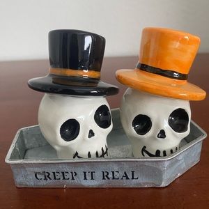Halloween Skull Salt and Pepper Shakers Set